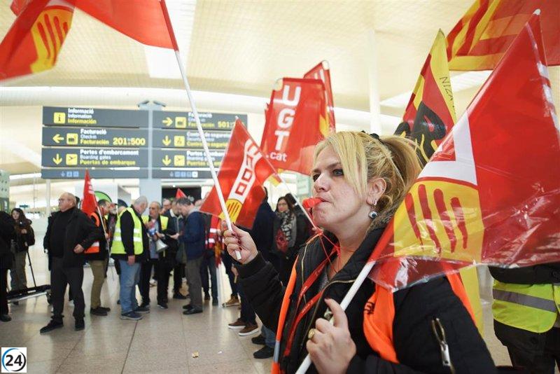 Trabajadores del handling de Iberia se unen en protesta en el Aeropuerto de Barcelona