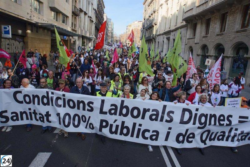 Más de 1.000 profesionales de la salud exigen condiciones laborales justas en Barcelona, según informa la Policía Local.