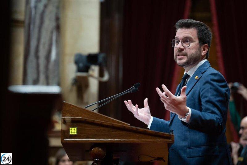 Aragonès critica a los comuns por respaldar los ajustes de CiU si rechazan los Presupuestos.