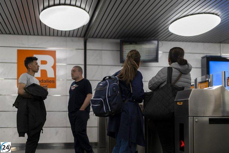 Robo de cobre provoca retrasos en varias líneas de tren en Barcelona hoy