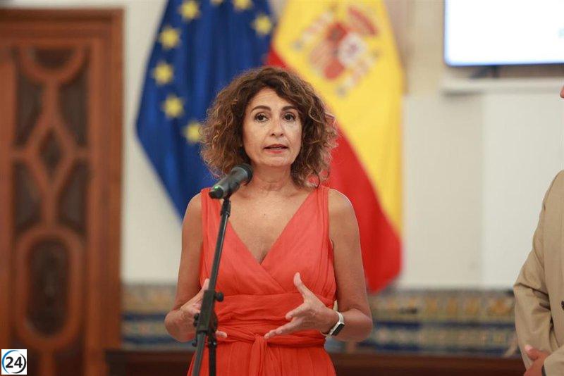 Montero aboga por una financiación especial para Cataluña y niega que el acuerdo PSC-ERC sea un concierto.