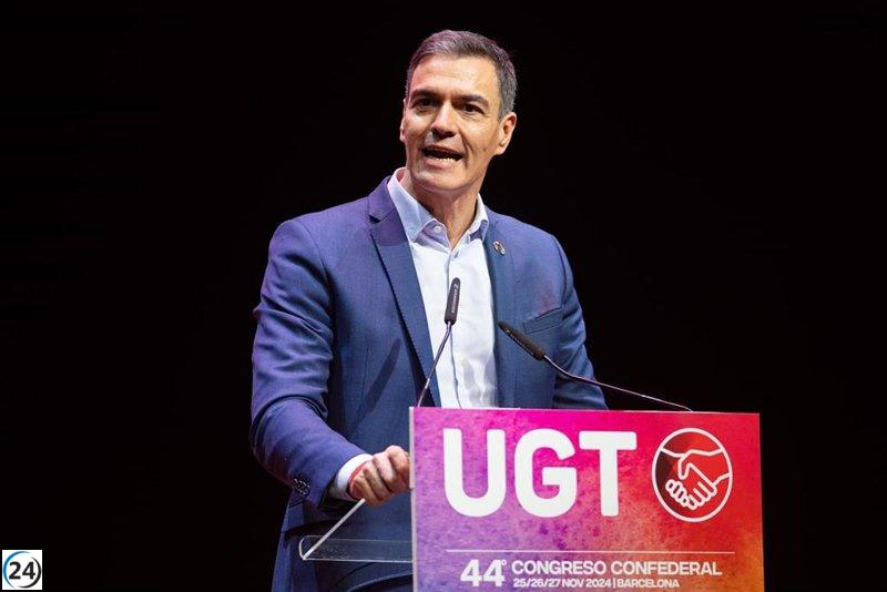 Sánchez insta a la patronal a dialogar con el Gobierno y sindicatos para acortar la jornada laboral.