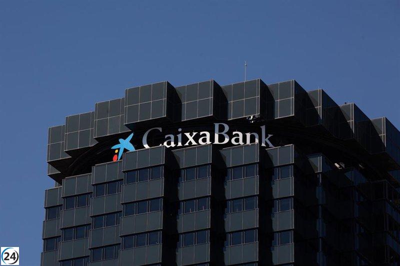 CaixaBank restablece el servicio en todas sus sucursales y cajeros en Valencia tras los daños de la DANA.