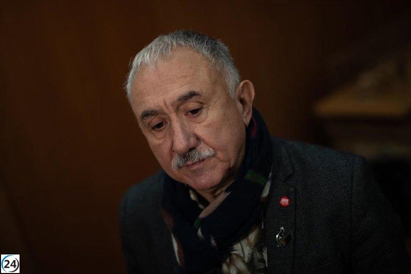 Álvarez (UGT) propone penalizar a empresarios que violen la normativa de horas extras.