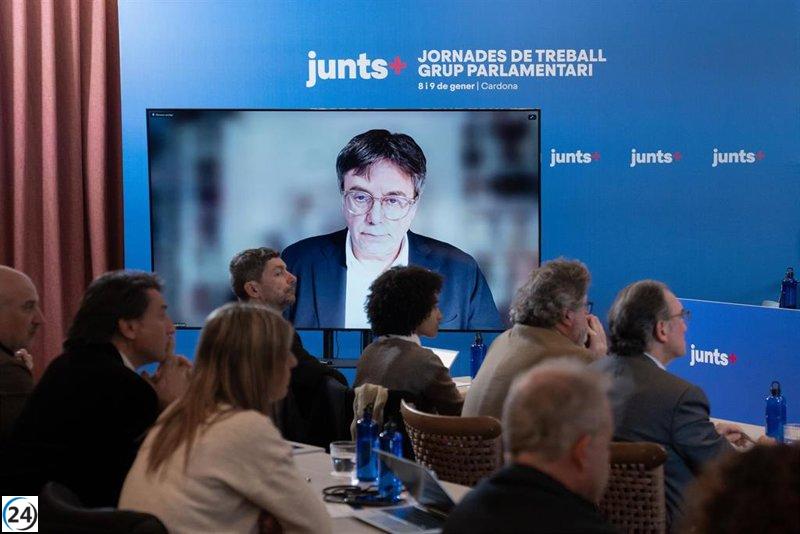 Puigdemont denuncia que el Gobierno manipula a pensionistas y usuarios del transporte público.
