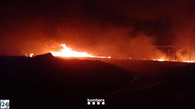 Incendios en naves de l'Arboç y Fornells de la Selva, bajo control.