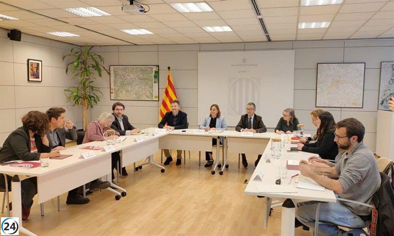 El Govern llega a un acuerdo con PSC, ERC, Comuns y CUP para legislar sobre el alquiler de temporada.