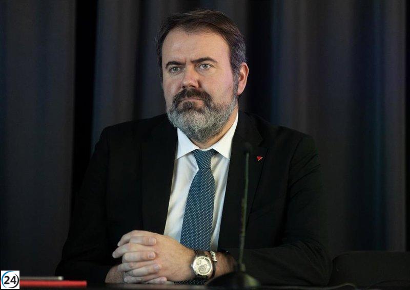 El secretario de Infancia urge a las comunidades del PP a actuar con sensatez en la distribución de menores migrantes.