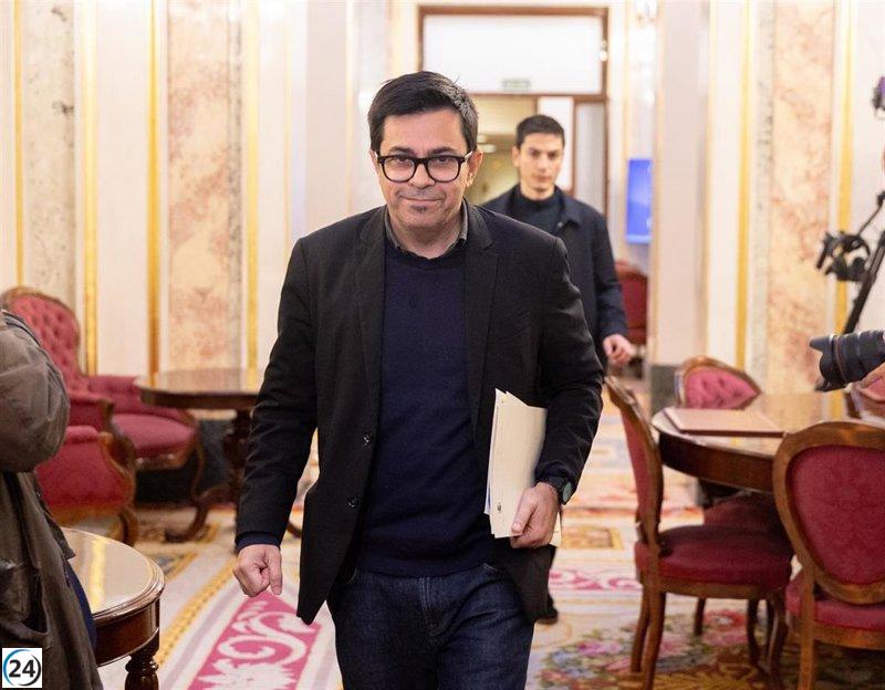 Pisarello (Comuns) rechaza el apoyo del PP a medidas antiarancelarias por considerarlas 