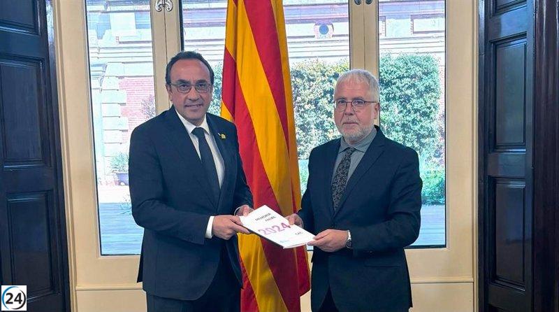 El líder del CAC presenta la Memoria 2024 al presidente del Parlament de Catalunya.