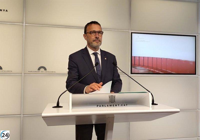 Rius (Junts) solicita la comparecencia de Sánchez e Illa y critica al Govern por su falta de transparencia.