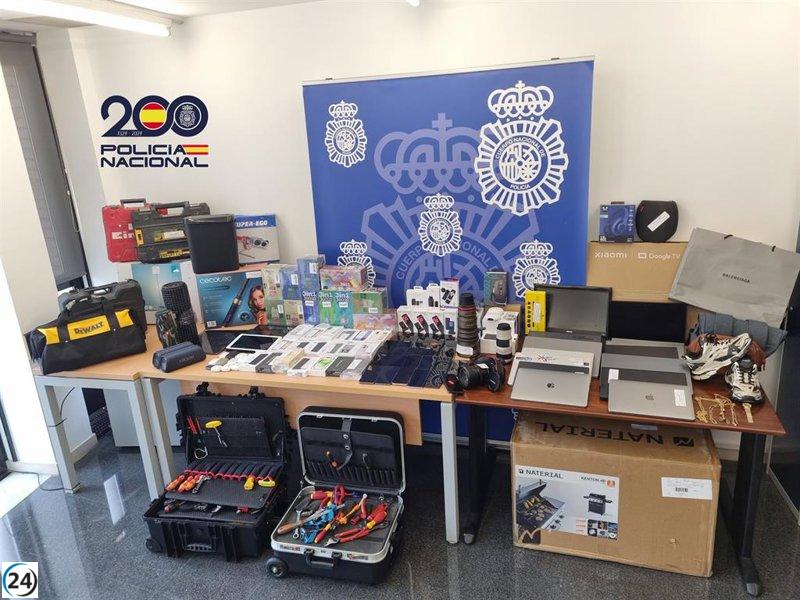 Desmantelan en Barcelona una banda que traficaba con objetos robados.
