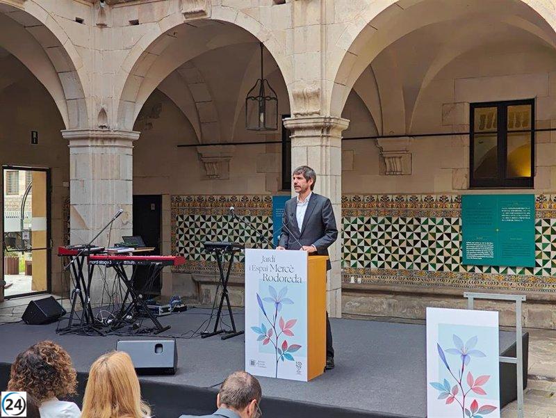 Urtasun celebra el homenaje a Rodoreda como un “reconocimiento justo” en el jardín del IEC.