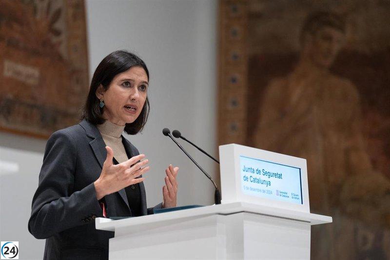 Parlon anuncia nuevas ayudas para la instalación de cámaras en localidades menores.