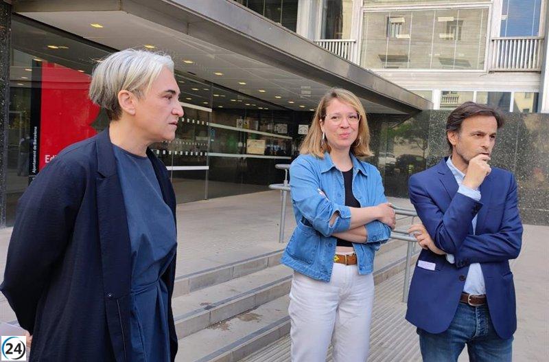 Colau denuncia la hipocresía del PSOE sobre la vivienda y excluye a la PAH de la misión del PE.