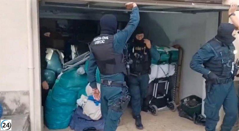 La Guardia Civil desmantela operación de falsificación en Salou con el embargo de materiales.