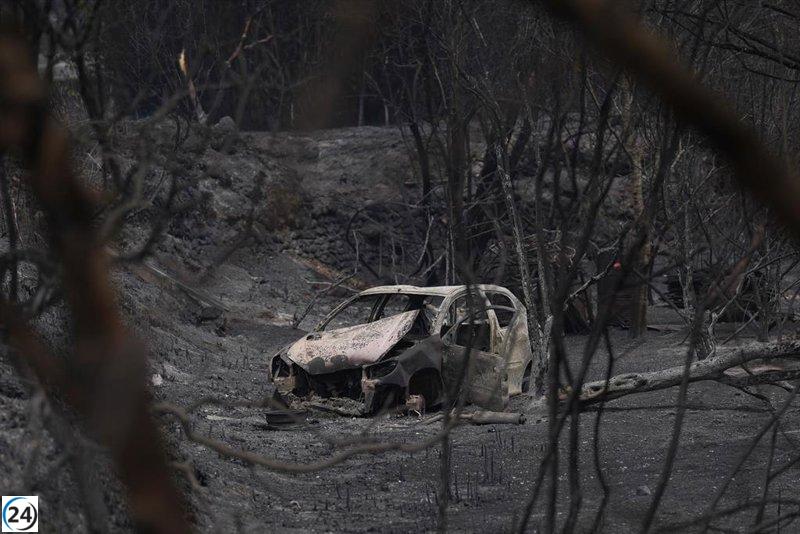 Tarragona: incendio fuera de control, confinamiento en 10 municipios se extiende hasta la noche.
