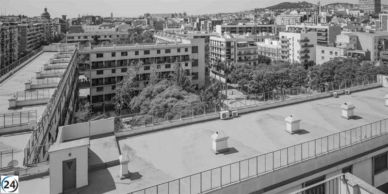 El Disseny Hub presenta una exhibición fotográfica dedicada a la Casa Bloc en Barcelona.