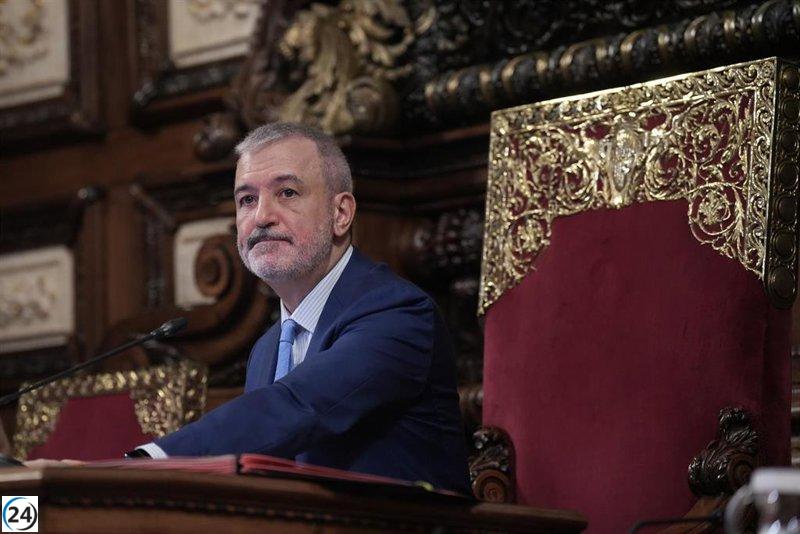 Collboni se reúne con Colau y Coronas para abordar sus roles en la Flotilla.