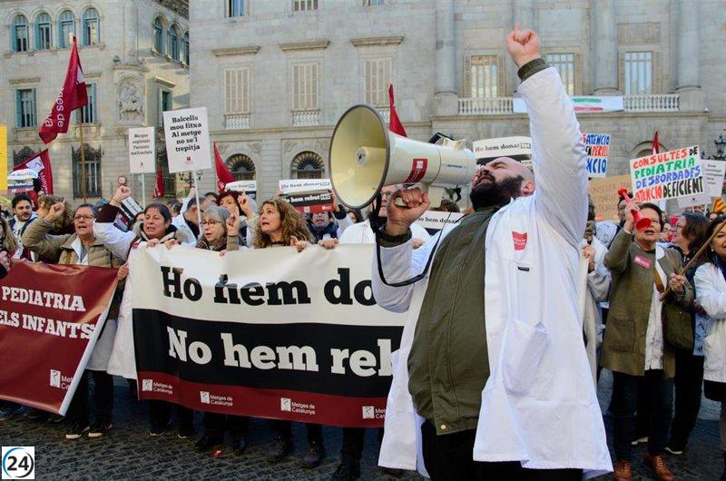 Médicos de Catalunya se declaran en huelga el 3 de octubre en defensa de la dignidad profesional.