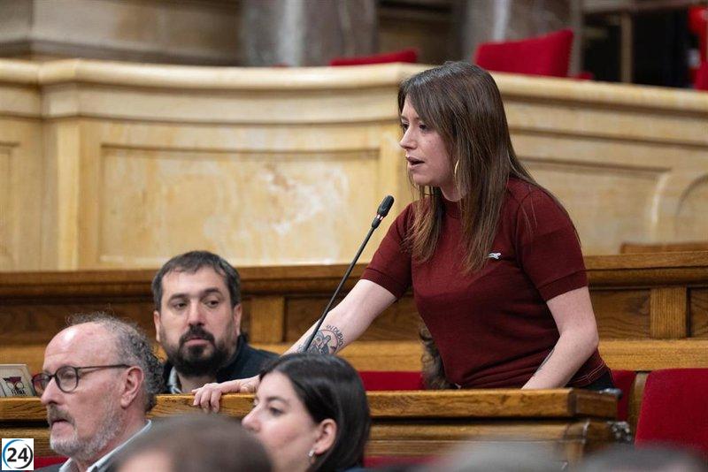 Vega (CUP) lamenta que Puigdemont priorice las inversiones sobre la situación en Gaza.