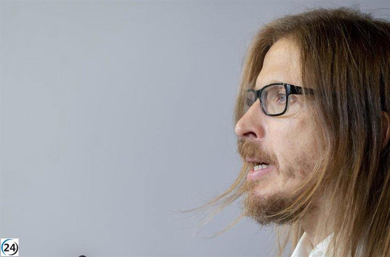 Fernández reafirma el rechazo de Podemos al traspaso de inmigración a Catalunya: “Es una barrera infranqueable”.