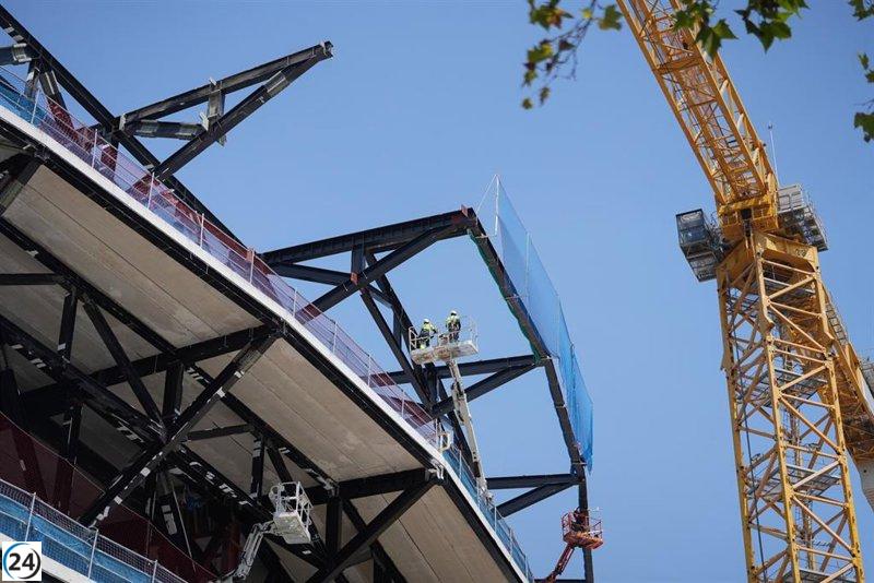 Collboni asegura que el Ayuntamiento está igual de comprometido que el Barça con el progreso de las obras.