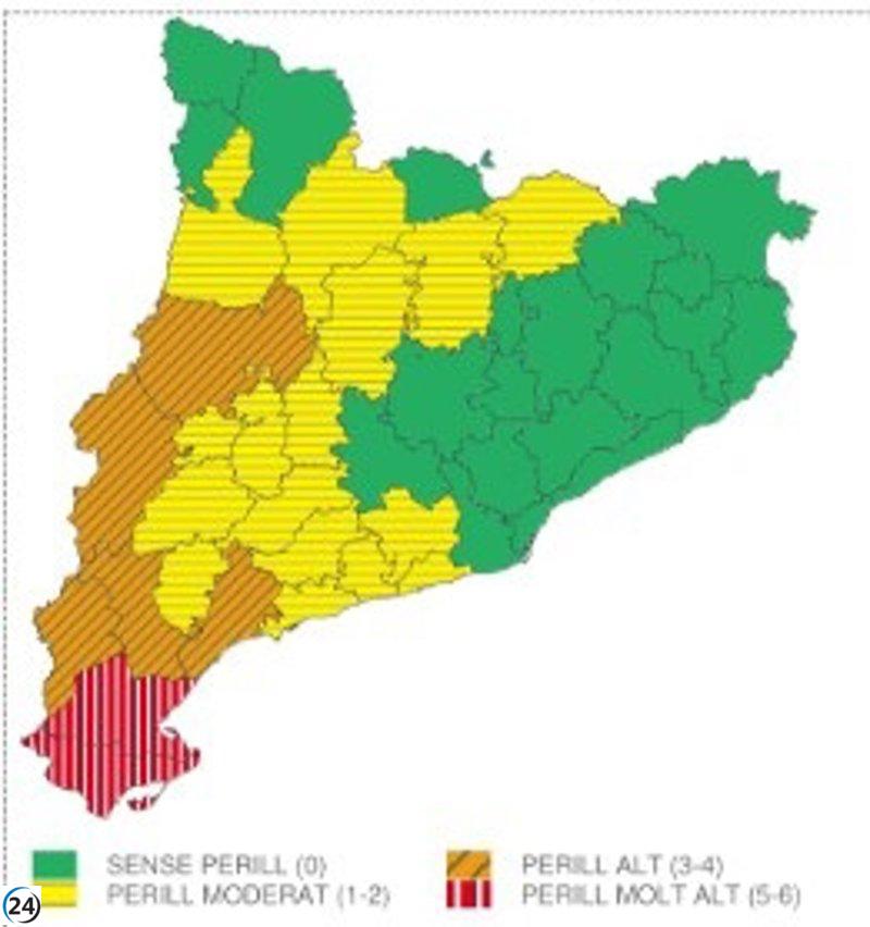 Alerta máxima por fuertes lluvias en Montsià y Baix Ebre este domingo.