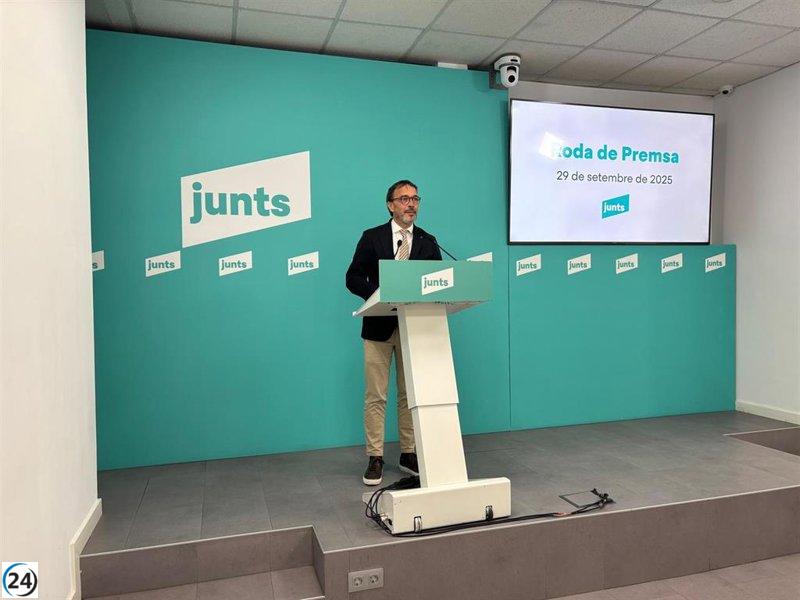 Junts exige a ERC clarificar si solicitó a Podemos oponerse al traspaso de inmigración a Cataluña.