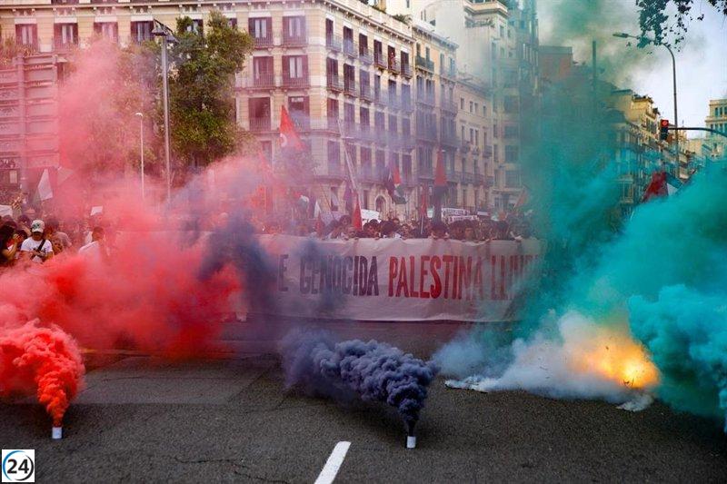Barcelona se une en solidaridad: estudiantes y docentes protestan por Palestina.