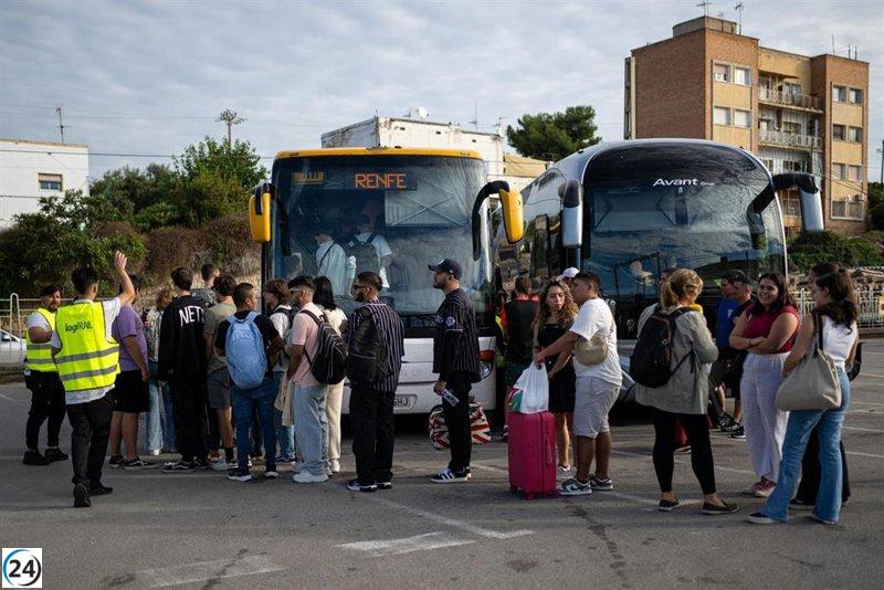 El macrocorte de 16 meses en la R3 de Rodalies da inicio este martes, con 43,000 asientos diarios en autobuses para los viajeros.