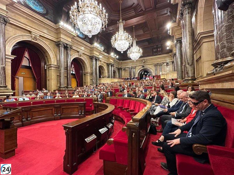 El Parlament exige que la Generalitat reserve el 3% del presupuesto para justicia.
