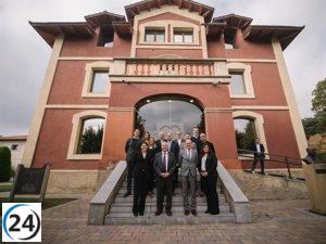 Hereu destaca La Farga en Barcelona como modelo para un futuro productivo más robusto.