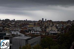 Barcelona implementa plan de emergencia ante riesgo de inundaciones.