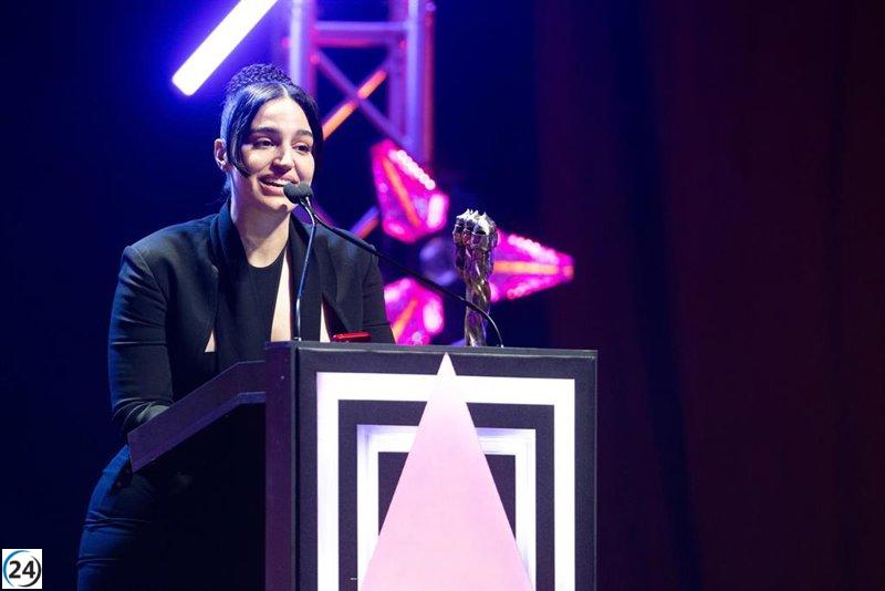 Nora Navas, Maria Molins, Laura Weissmahr, Carla Quílez y Maria Arnal se encargan de la presentación de los Premis Gaudí.