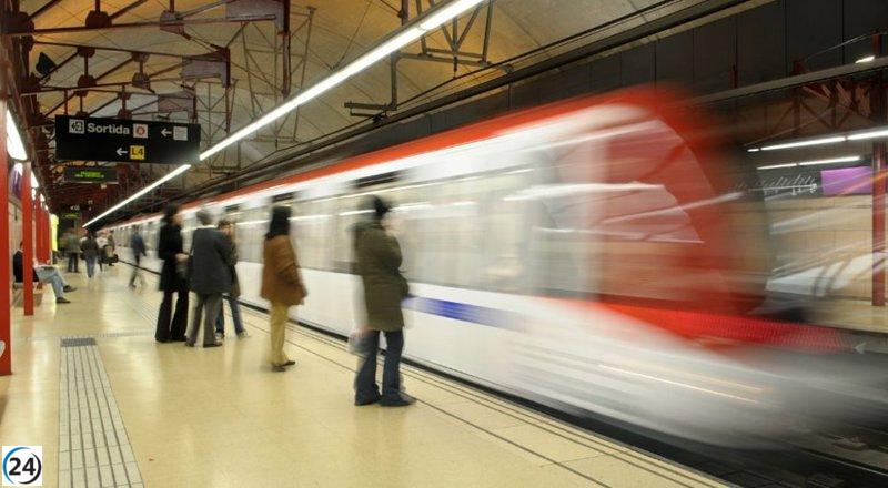 Evacuada la estación de Collblanc en la L10-Sur del Metro de Barcelona por humo detectado.