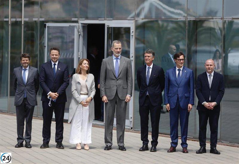 El Rey acude al Cercle d'Economia sin presencia del Govern en la recepción.