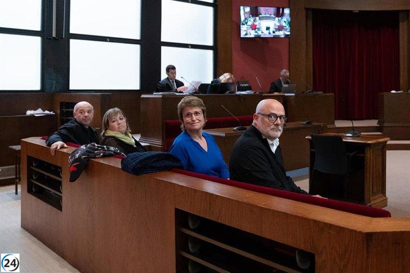 TSJC condena por desobediencia a 4 exmiembros de la Mesa de Forcadell.