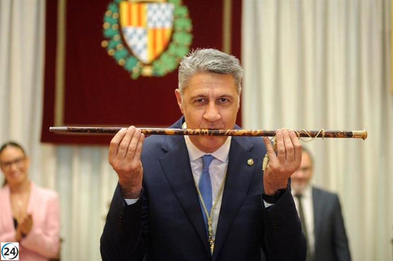 Albiol (PP) gana elecciones en Badalona (Barcelona) y es investido como alcalde.