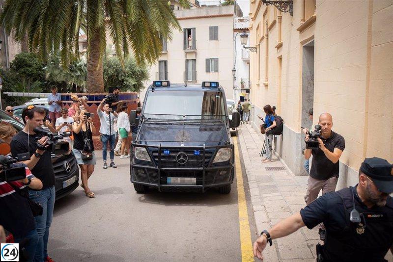 Los dos detenidos en Sitges (Barcelona) son liberados de comisaría con fianza.