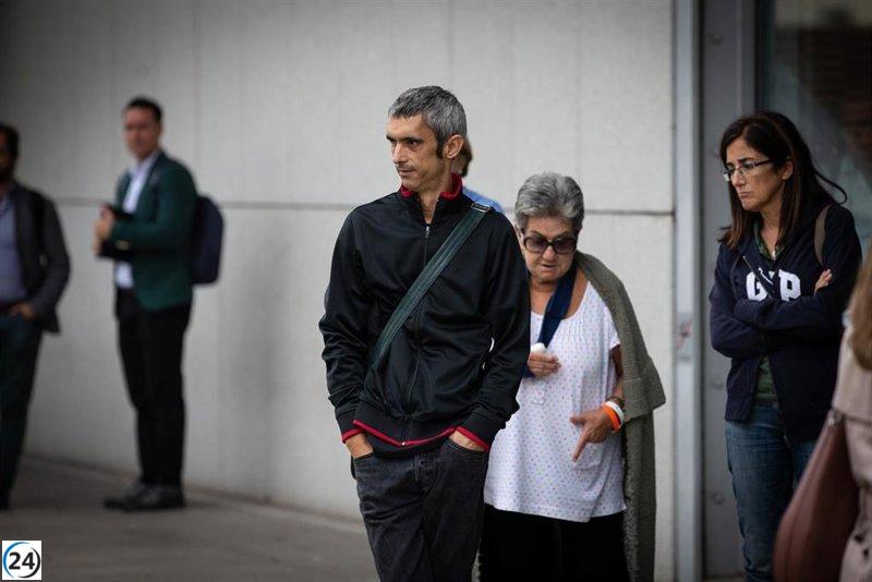 Juez cierra investigación a cinco policías por pérdida de ojo de Roger Español en el 1-O.