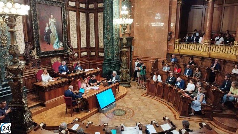 Aumento salarial alcalde y concejales en Barcelona con oposición de BComú y Vox