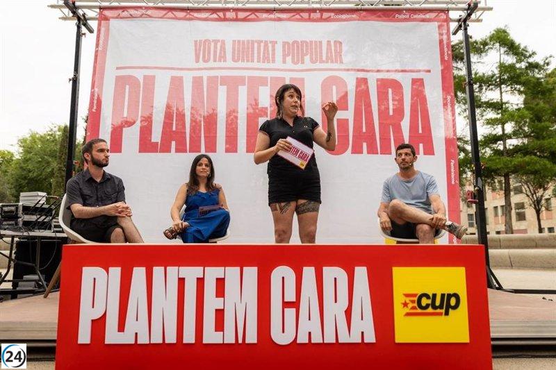 Borrell, acusado por la CUP de perpetuar el machismo