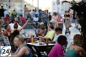 Trias y Collboni llegan a un acuerdo para disminuir la tarifa de terrazas en Barcelona para aquellos establecimientos con un rango de entre 5 y 15 mesas.