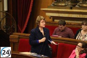 Experto en educación, Simó, defiende la importancia de educar en lugar de prohibir el uso de móviles en las aulas.