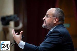 Fernández alerta sobre intento de convertir al PP en