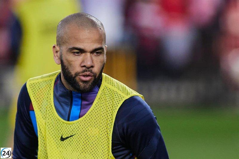 Fiscalía solicita una pena de 9 años de prisión para Dani Alves por supuesta agresión sexual en Barcelona.