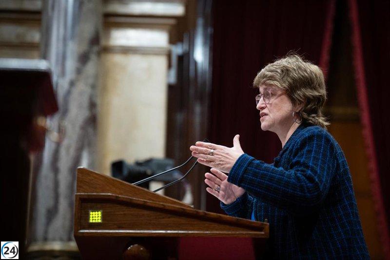 Simó critica duramente la misión europea para evaluar la inmersión lingüística en Catalunya, calificándola como absurda.