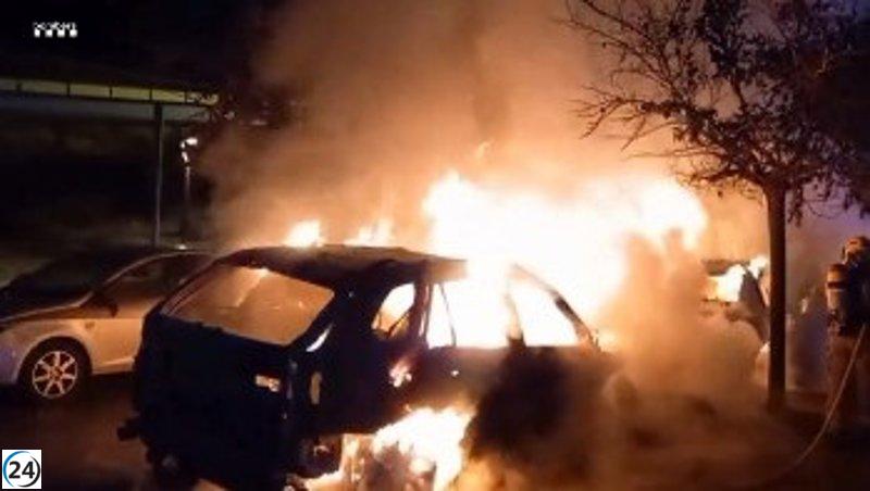 Incendian ocho coches estacionados en Gavà (Barcelona)