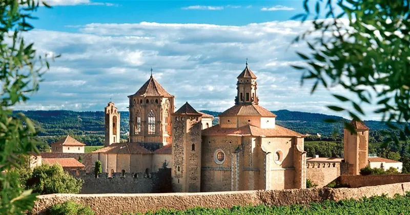 Santa María de Poblet: un tesoro en el corazón de Cataluña